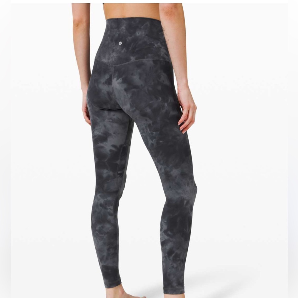 lululemon Align Super High Rise
Pant 28" Diamond Dye